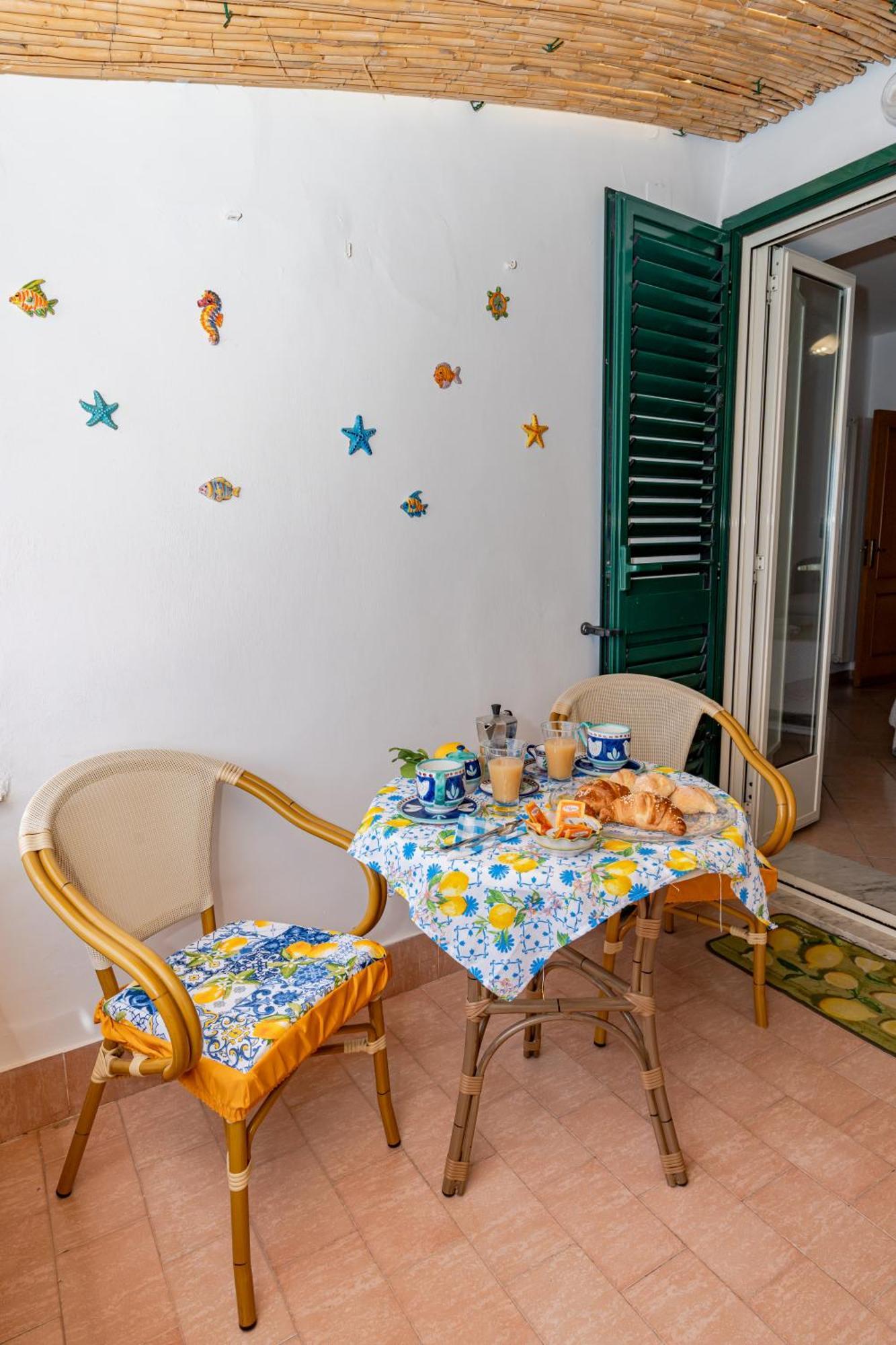 فيلا Casa Maria Vittoria مينوري المظهر الخارجي الصورة